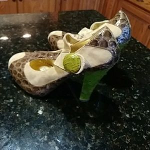 Naughty monkey heels